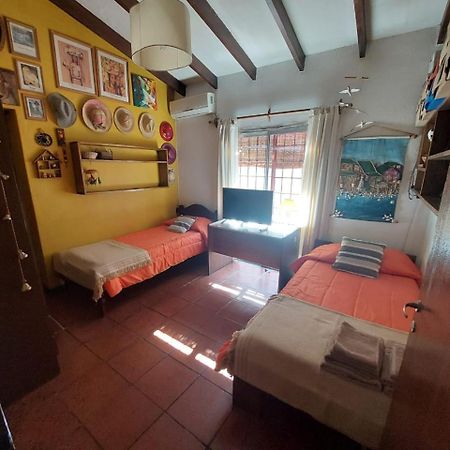 Casa confortable - Parque central - Estacionamiento, patio, 3 baños, 4 habitaciones - La Cieneguita Exterior foto